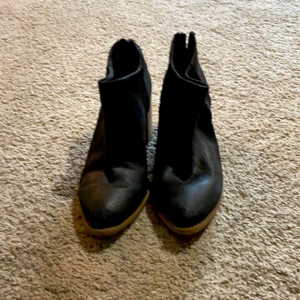 Gently worn report booties